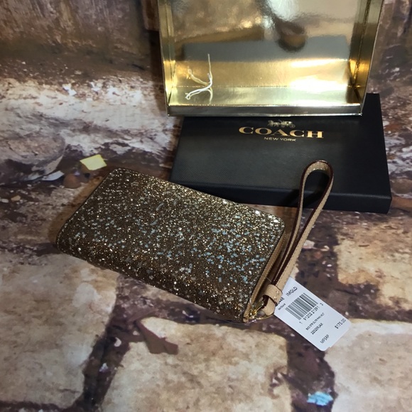 NIB COACH GOLD GLITTER WRISTLET WALLET PHONE - Picture 2 of 6